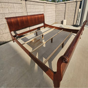Ethan Allen cherry wood bed - wood finish detail