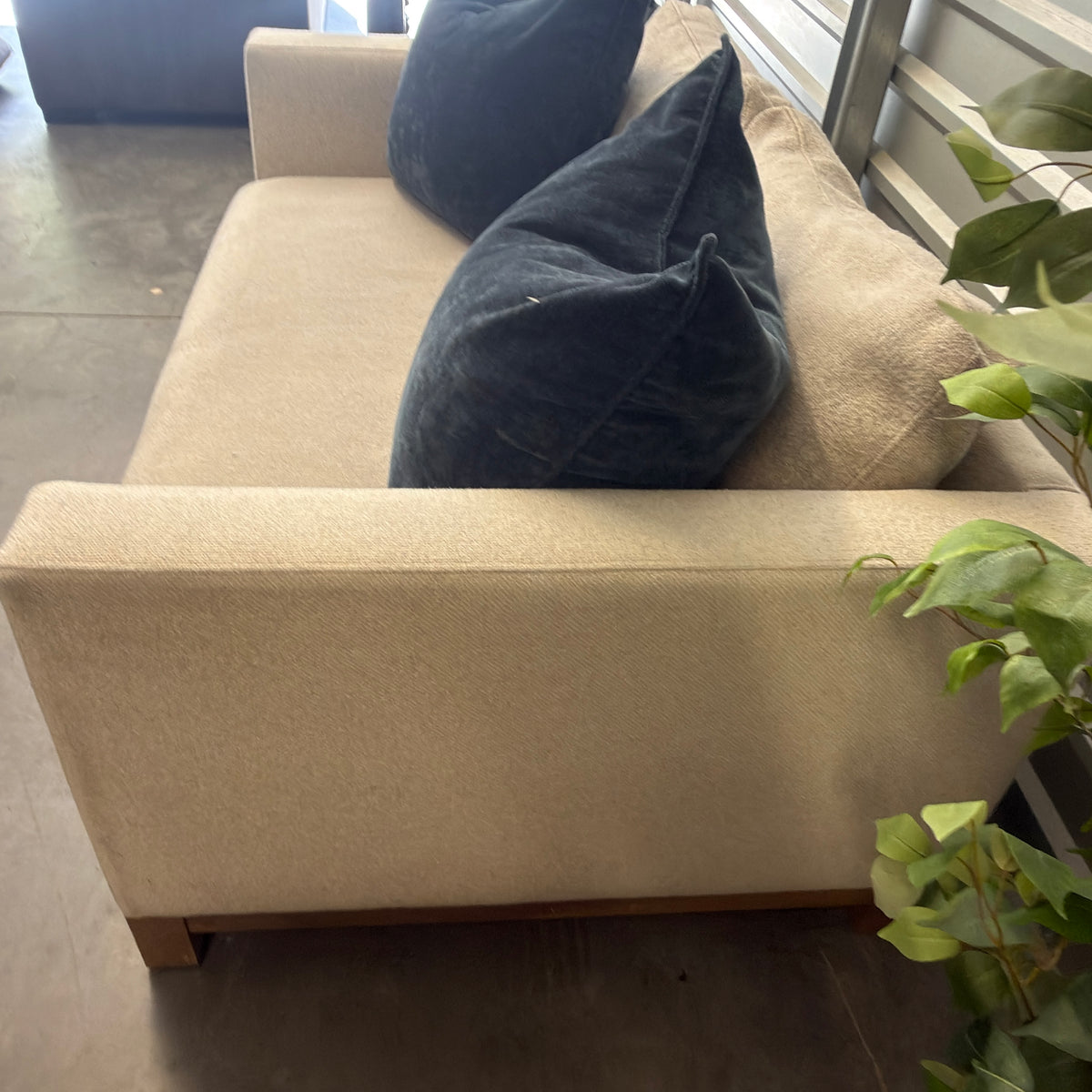 Pottery Barn Jake Seadrift Loveseat