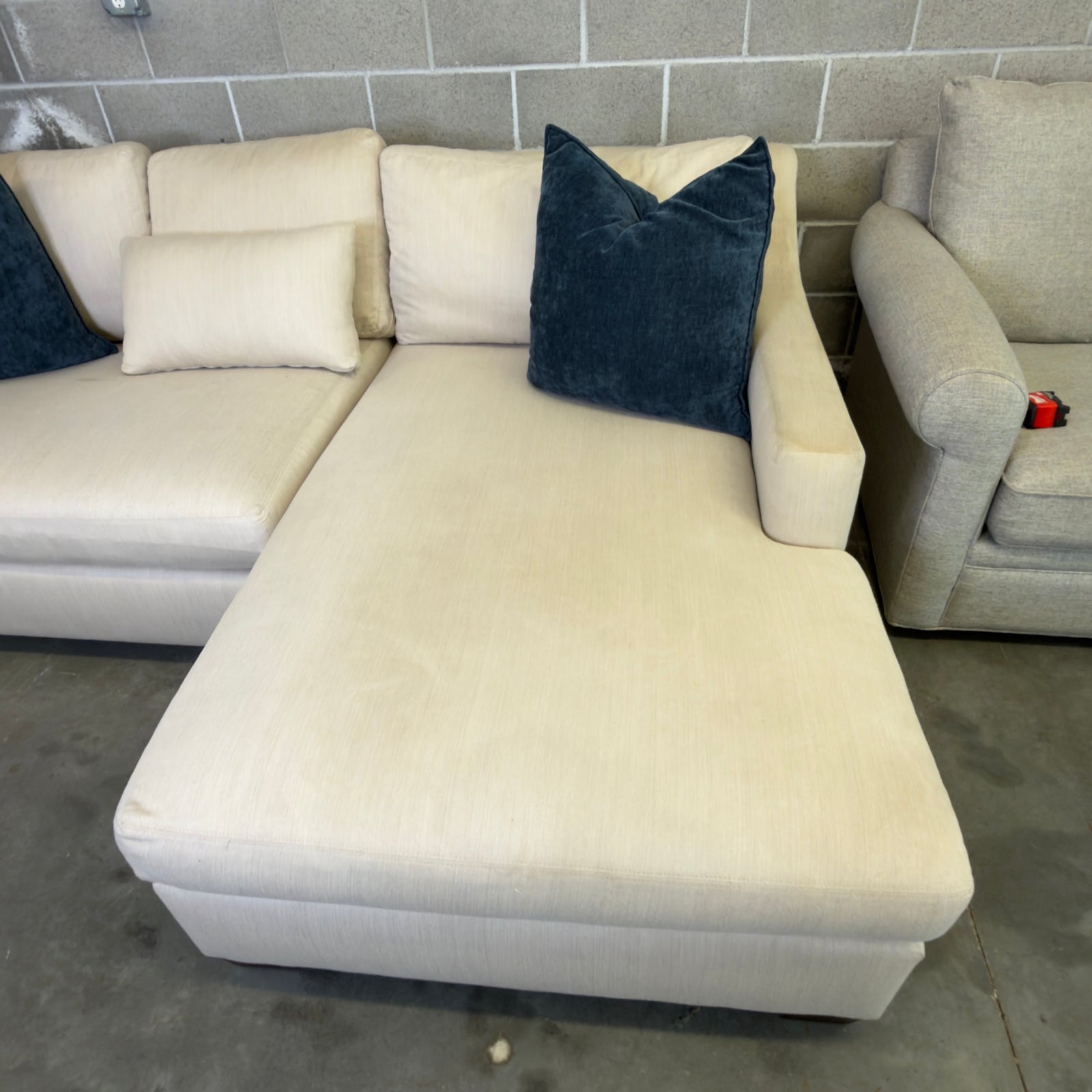 Oatmeal Pottery Barn York chaise loveseat, chaise cushion close-up